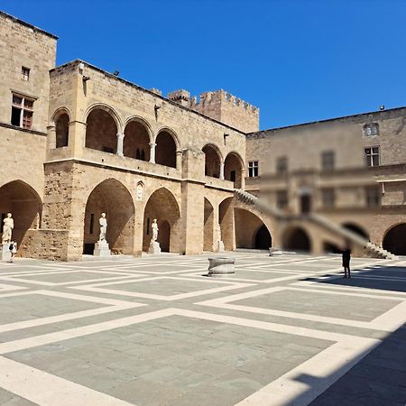 Villa The Retreat In The Heart Of Old Town Rhodes Rhodes City Exterior foto
